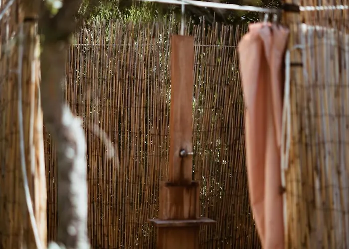 Luxe tent Village Del Mar